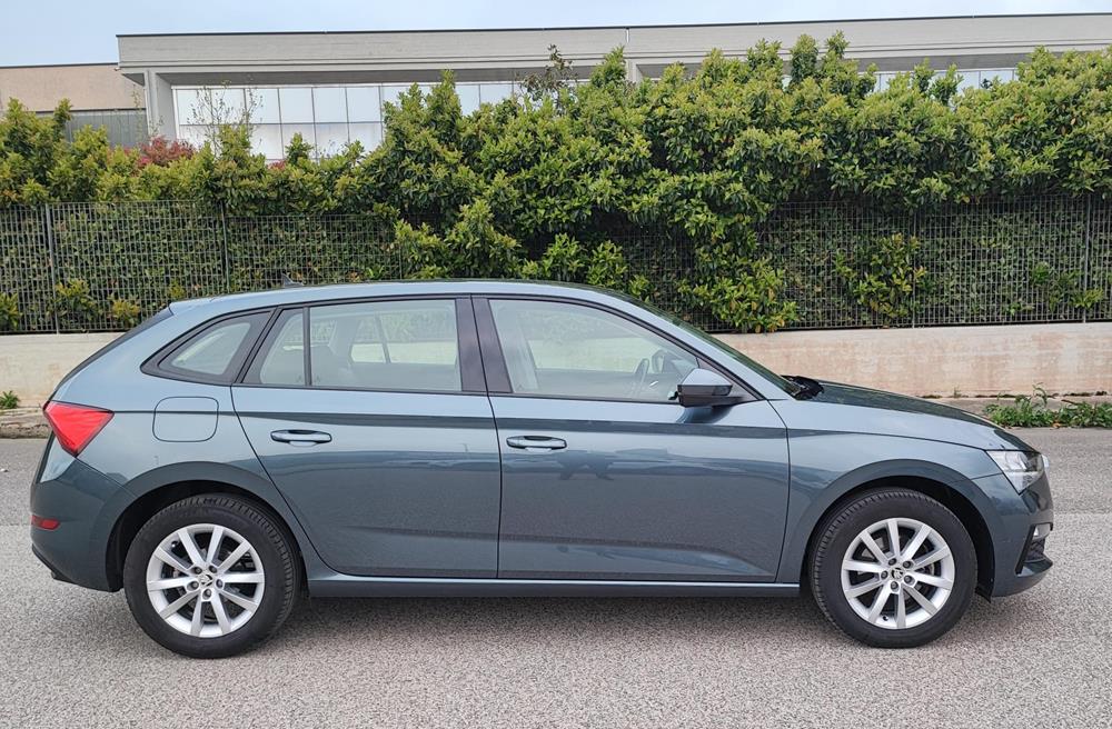 Skoda Scala 1.6TDI DSG 116cv. 85kw.... Ambition Hatchback Diesel
