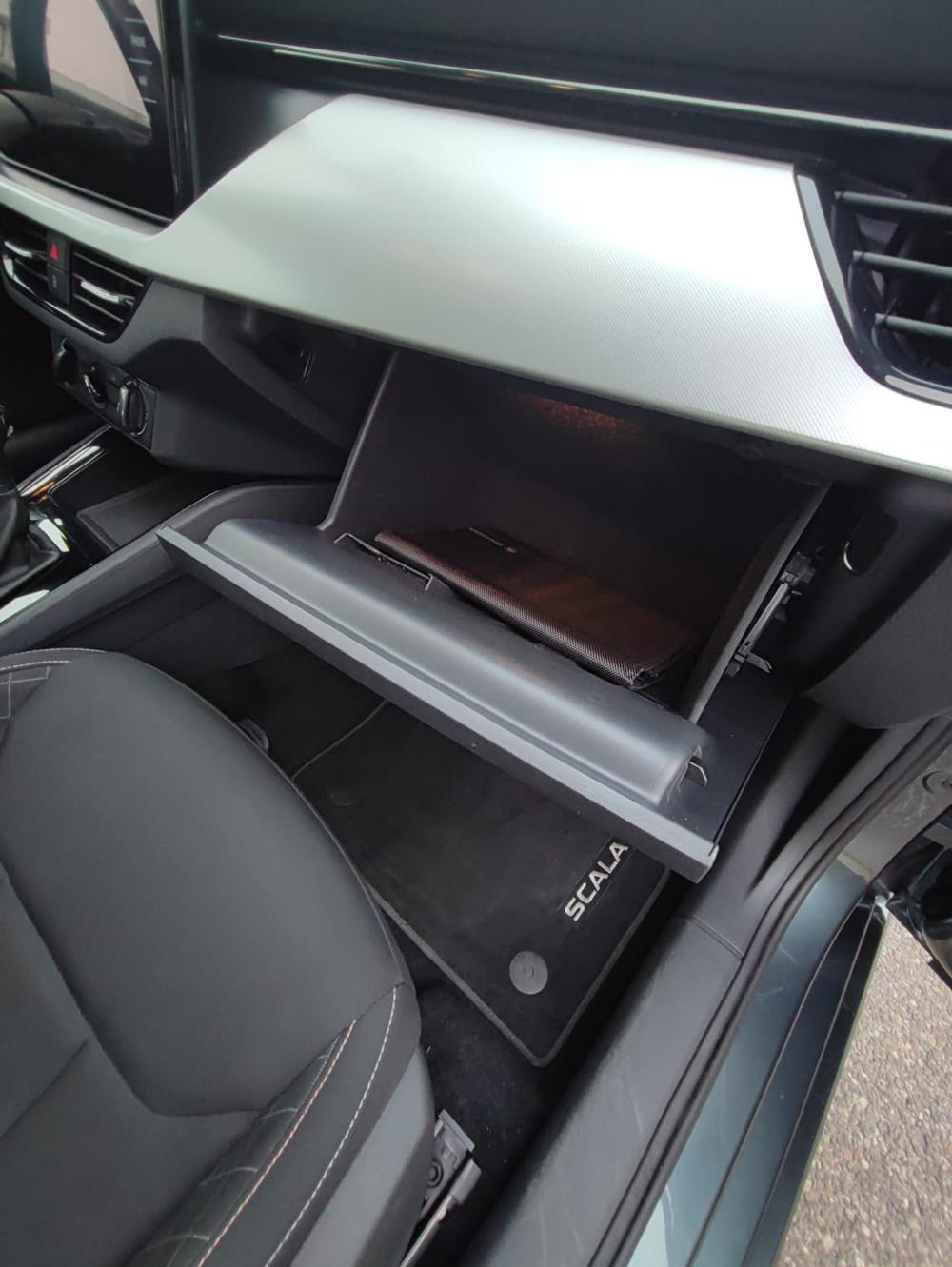 Skoda Scala 1.6TDI DSG 116cv. 85kw.... Ambition Hatchback Diesel