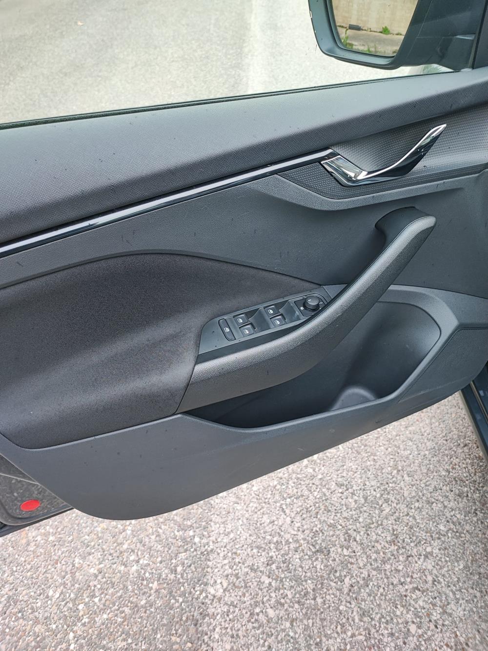 Skoda Scala 1.6TDI DSG 116cv. 85kw.... Ambition Hatchback Diesel