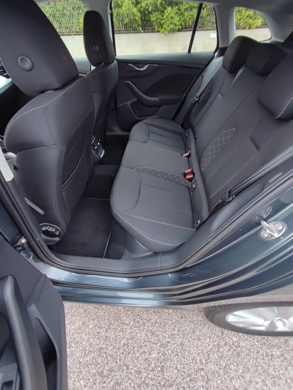 Skoda Scala 1.6TDI DSG 116cv. 85kw.... Ambition Hatchback Diesel