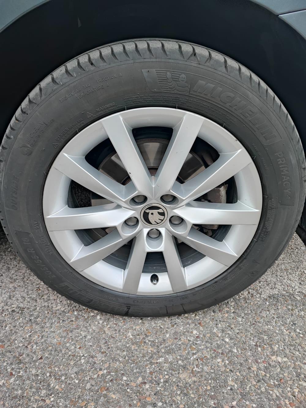 Skoda Scala 1.6TDI DSG 116cv. 85kw.... Ambition Hatchback Diesel