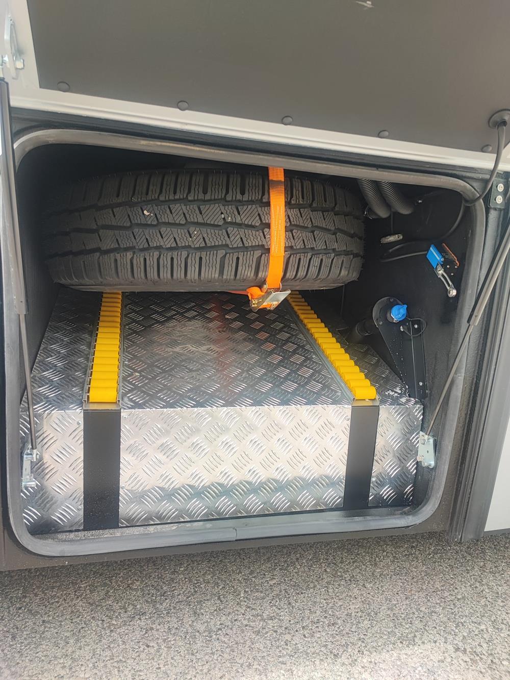 Nuovo Pegaso PEGASO Telaio IVECO Daily  8,50mt. Gran Turismo Luxury 8500mm. Diesel